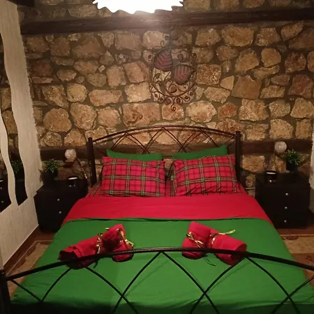 Matinas House *